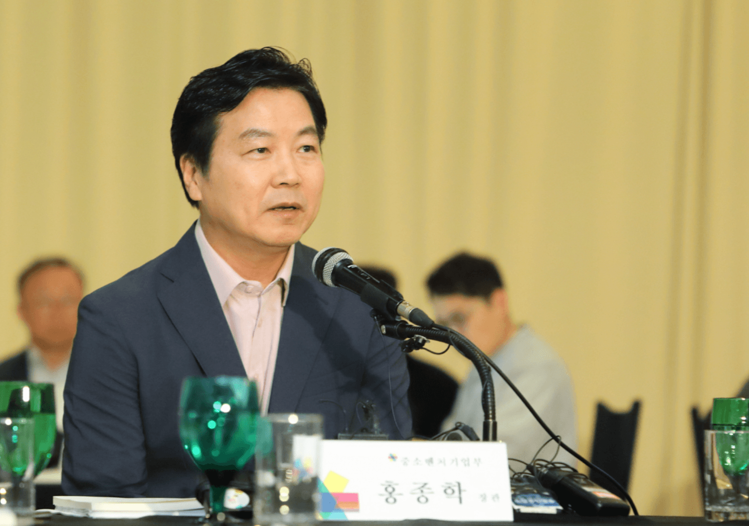 가구업계 “최저임금인상ㆍ근로시간 단축으로 경영난”…홍종학 장관에 토로